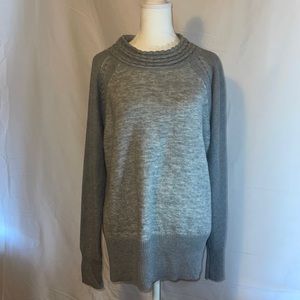 Estilo heather grey unique yarn sweater